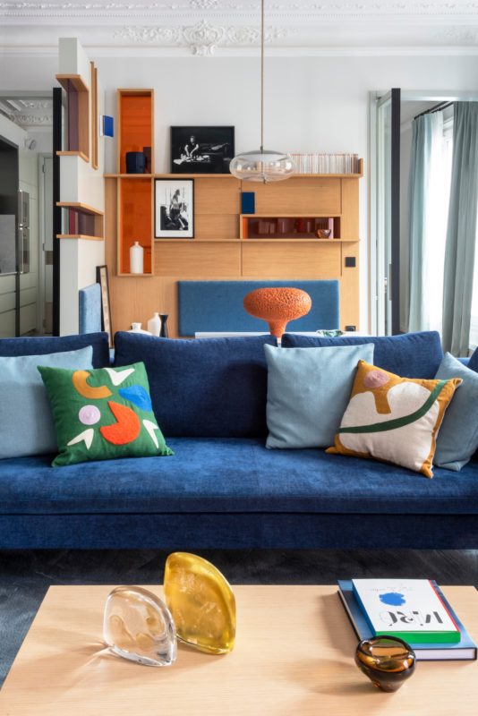 Inside a tailor-made apartment by Frédéric Crouzet