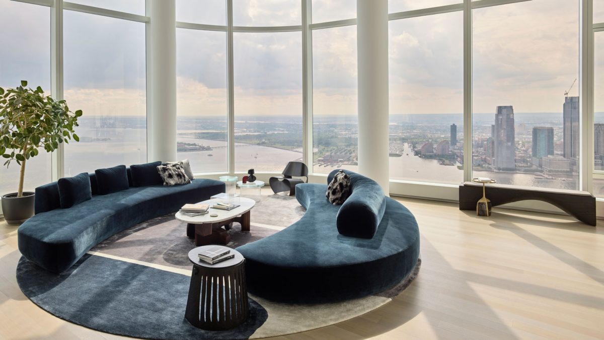 New York Apartment – Sky-High Visit in a Modern Interior Design