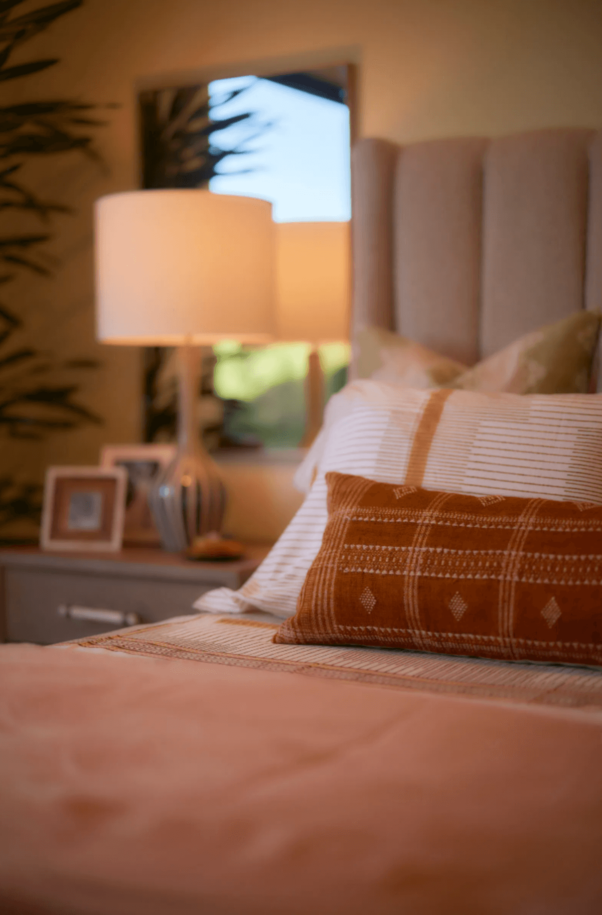 guest bedroom decor